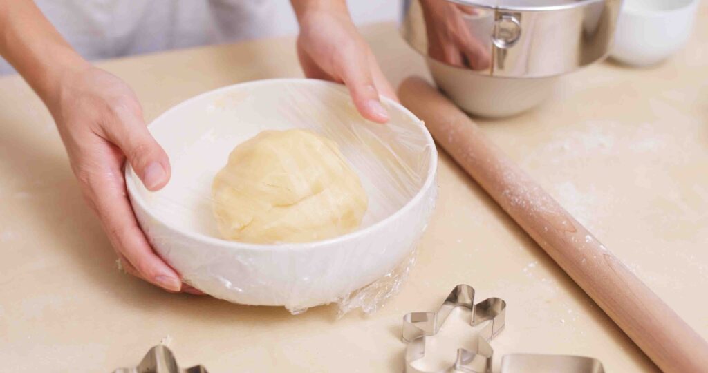 Prepare for dough for plastic wrap